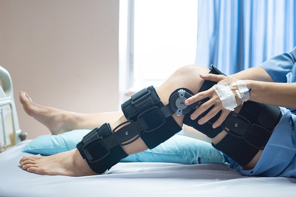 Leg Pain After a Crash: What Your Symptoms Could Mean